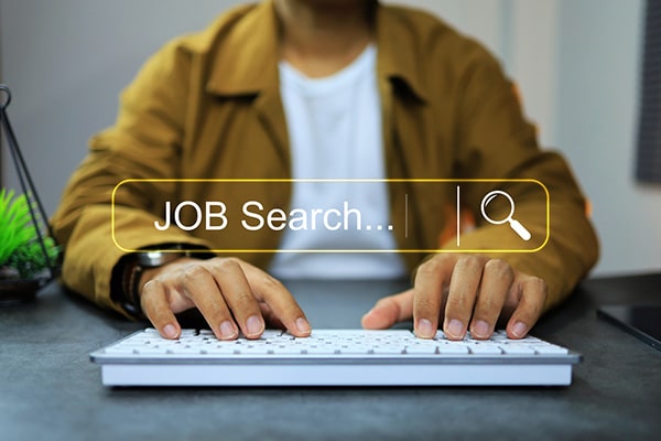 How to Leverage AI for Your Job Search