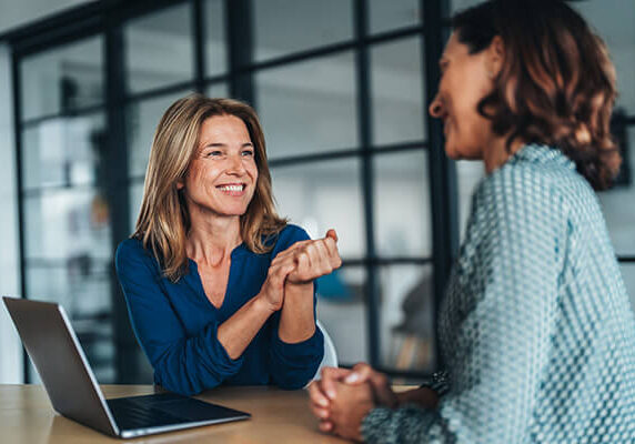 When Should You Use IT Consultants Instead of Hiring Full-Time?